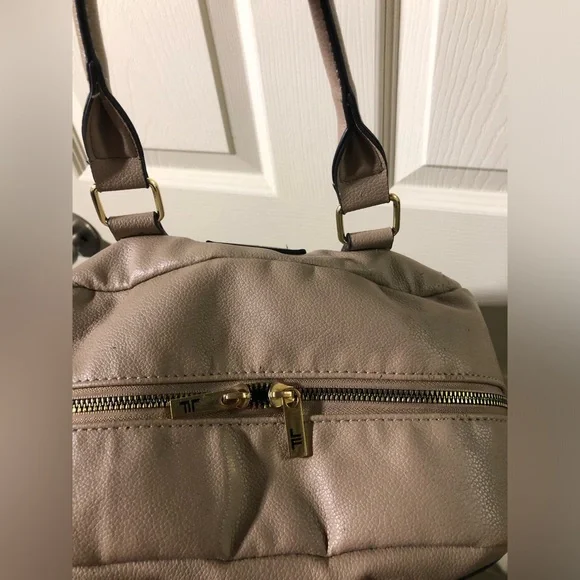 London Fog Backpack - Picture 3 of 5